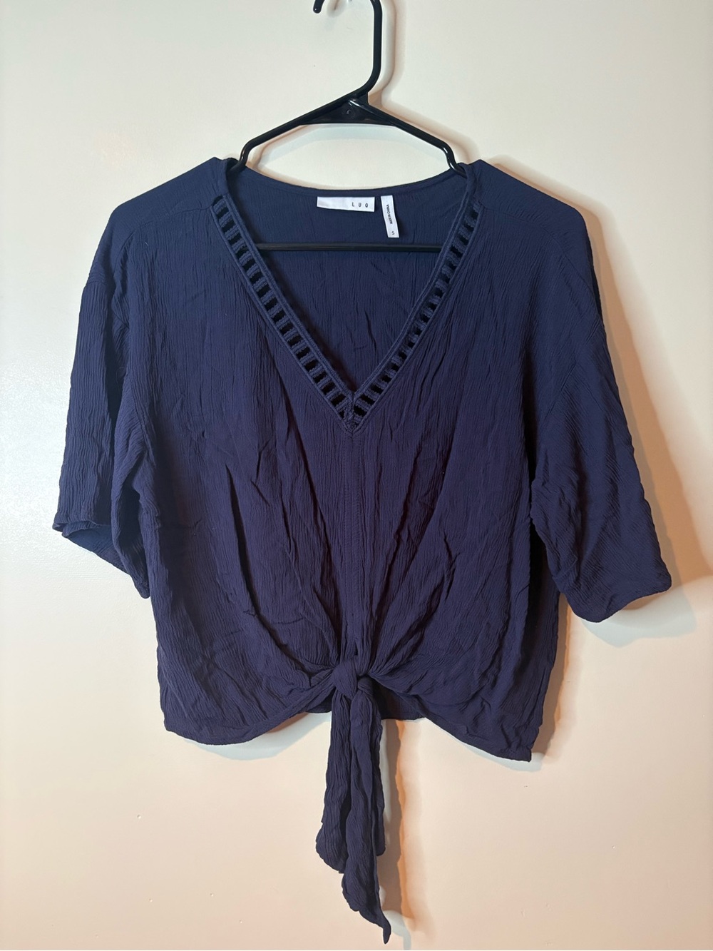 LUQ Navy V-Neck Tie Front Short Sleeve Blouse NWOT